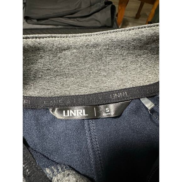 UNRL Interlock 1/4 Zip Performance Pullover Navy Blue Mens Small Chest Logo NEW - Picture 3 of 11